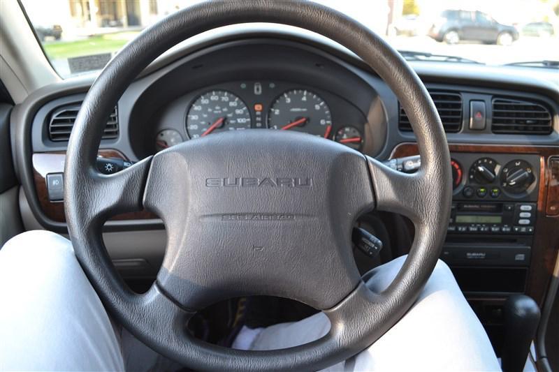 used 2001 Subaru Outback car, priced at $9,999