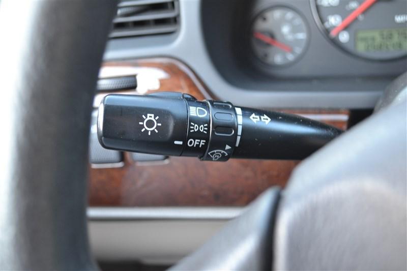 used 2001 Subaru Outback car, priced at $9,999