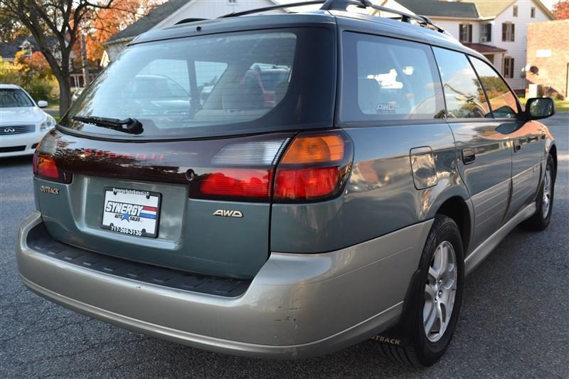 used 2001 Subaru Outback car, priced at $9,999