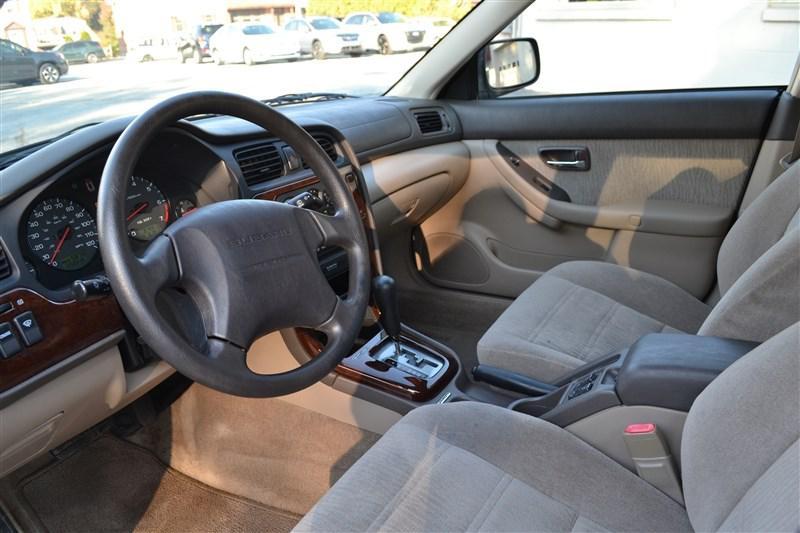 used 2001 Subaru Outback car, priced at $9,999