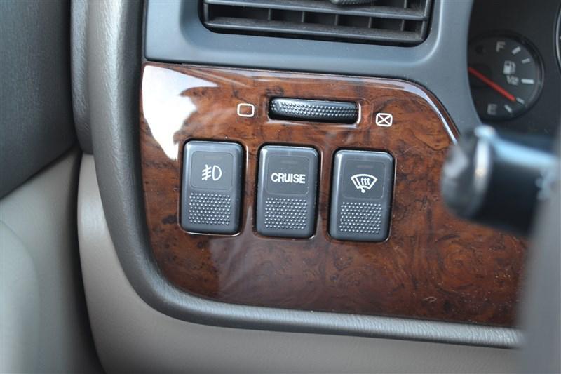 used 2001 Subaru Outback car, priced at $9,999