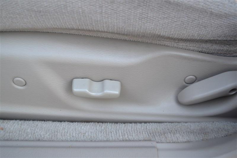 used 2001 Subaru Outback car, priced at $9,999