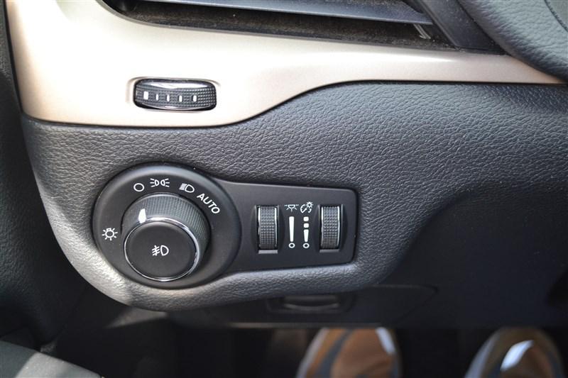 used 2018 Jeep Cherokee car, priced at $11,999