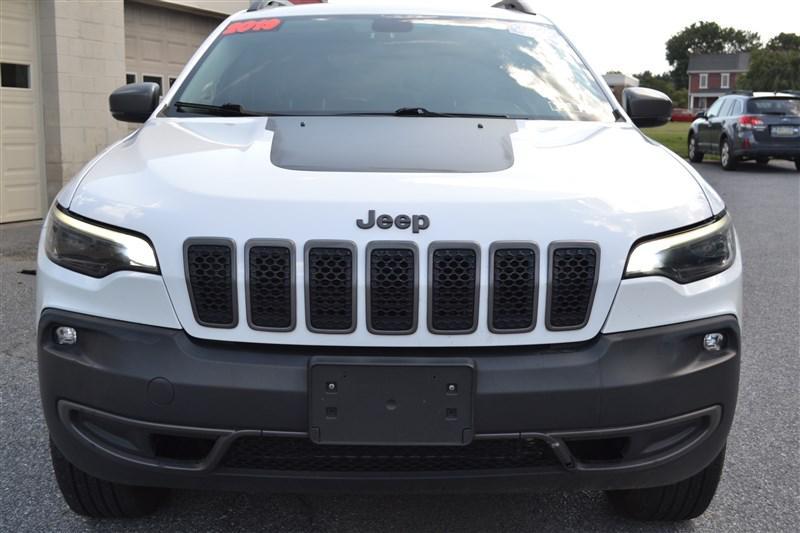 used 2019 Jeep Cherokee car, priced at $17,999