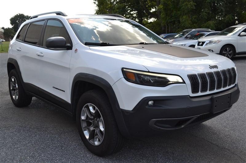 used 2019 Jeep Cherokee car, priced at $17,999
