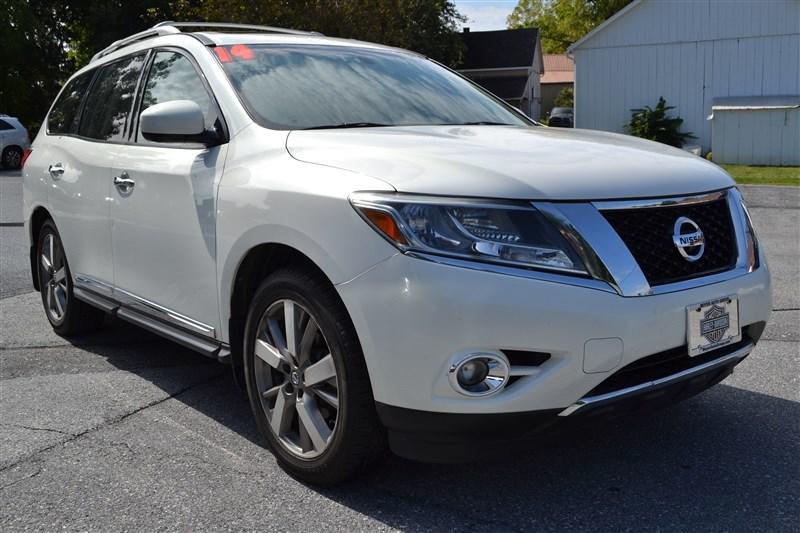 used 2014 Nissan Pathfinder car, priced at $9,499