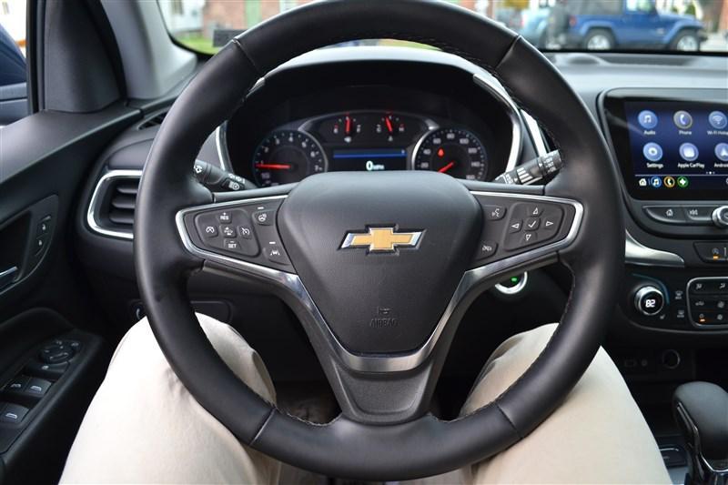 used 2024 Chevrolet Equinox car, priced at $21,999