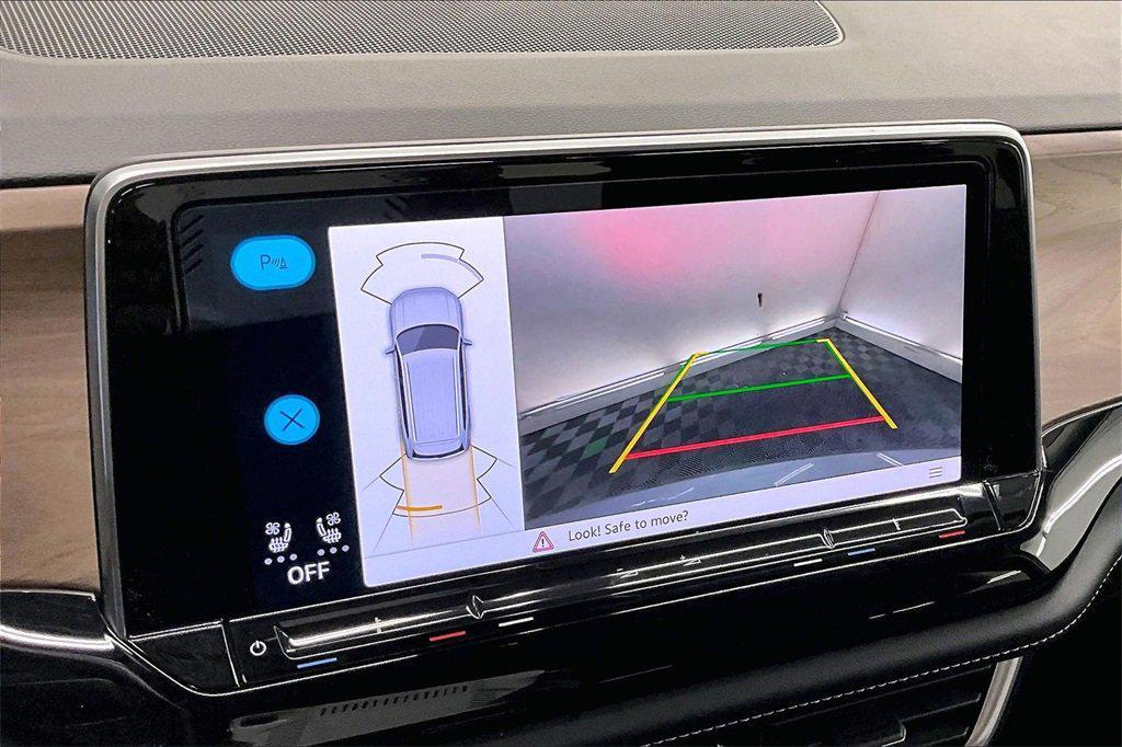 used 2024 Volkswagen Atlas car, priced at $31,990