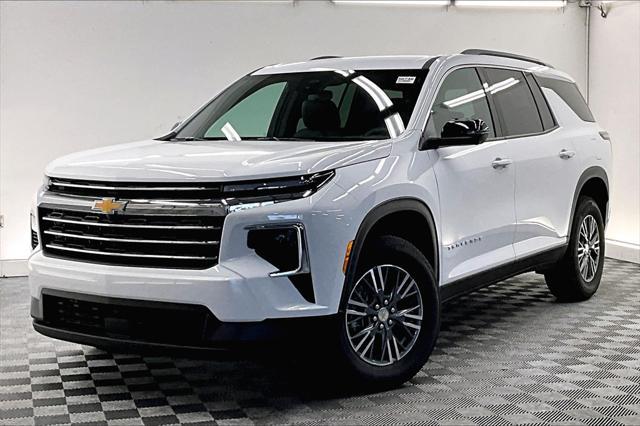 new 2025 Chevrolet Traverse car