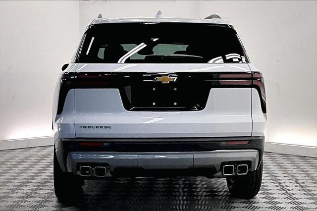 new 2025 Chevrolet Traverse car