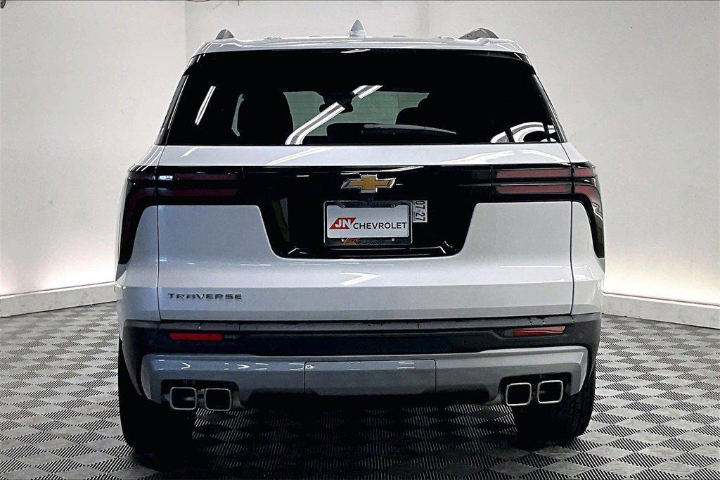 new 2025 Chevrolet Traverse car, priced at $52,220