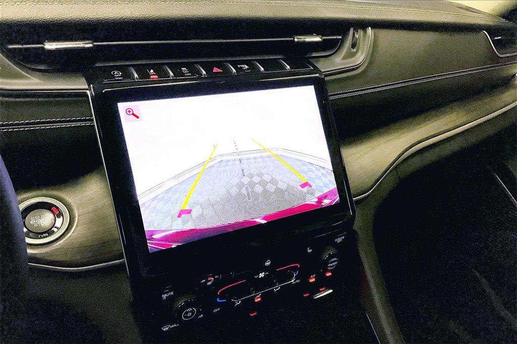 used 2023 Jeep Grand Cherokee car, priced at $32,495