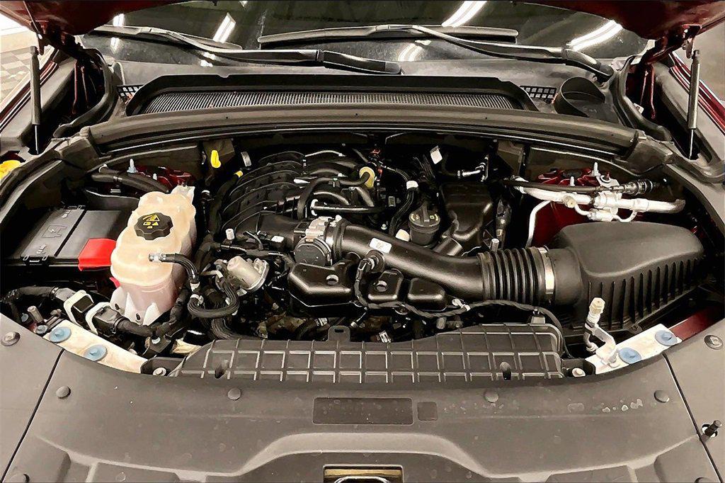 used 2023 Jeep Grand Cherokee car, priced at $32,495