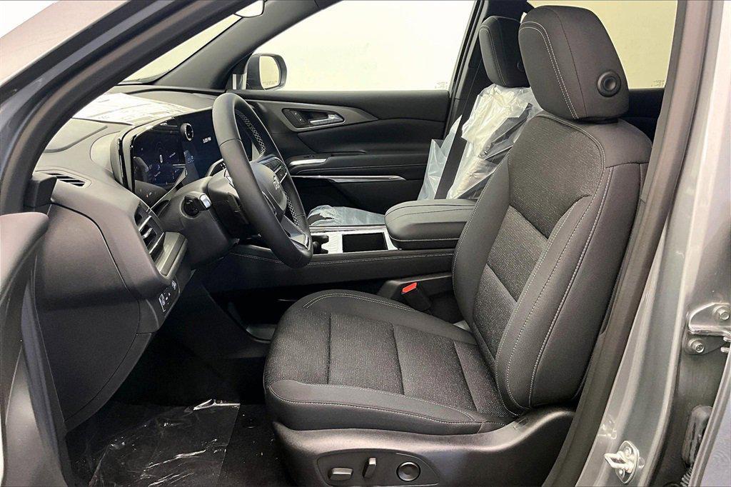 new 2025 Chevrolet Traverse car, priced at $44,480