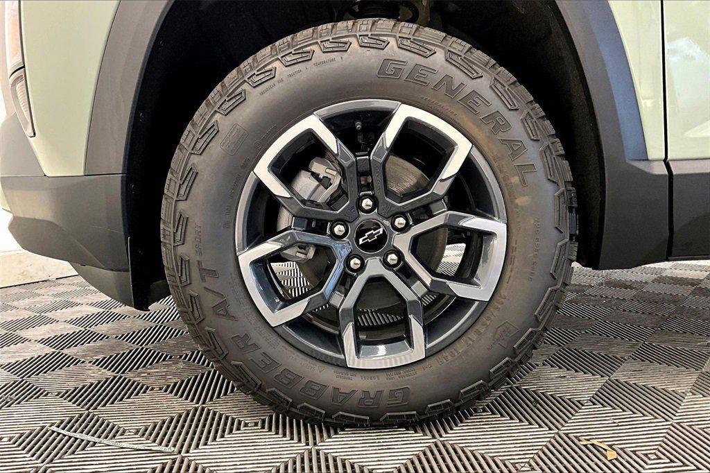 new 2026 Chevrolet Equinox car, priced at $35,295