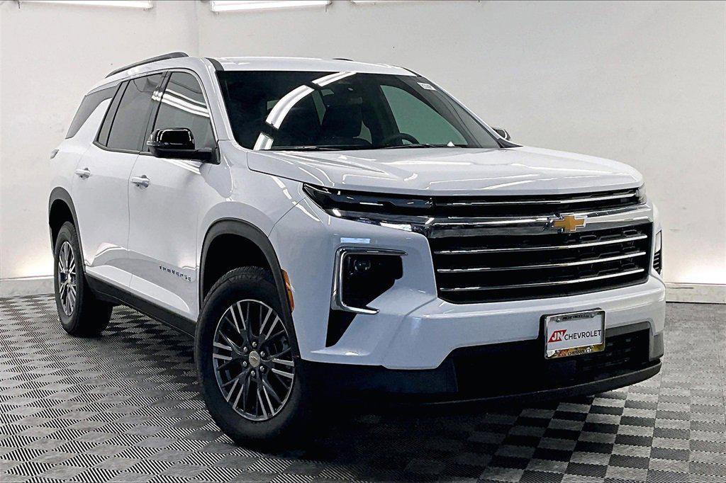 new 2025 Chevrolet Traverse car, priced at $42,195
