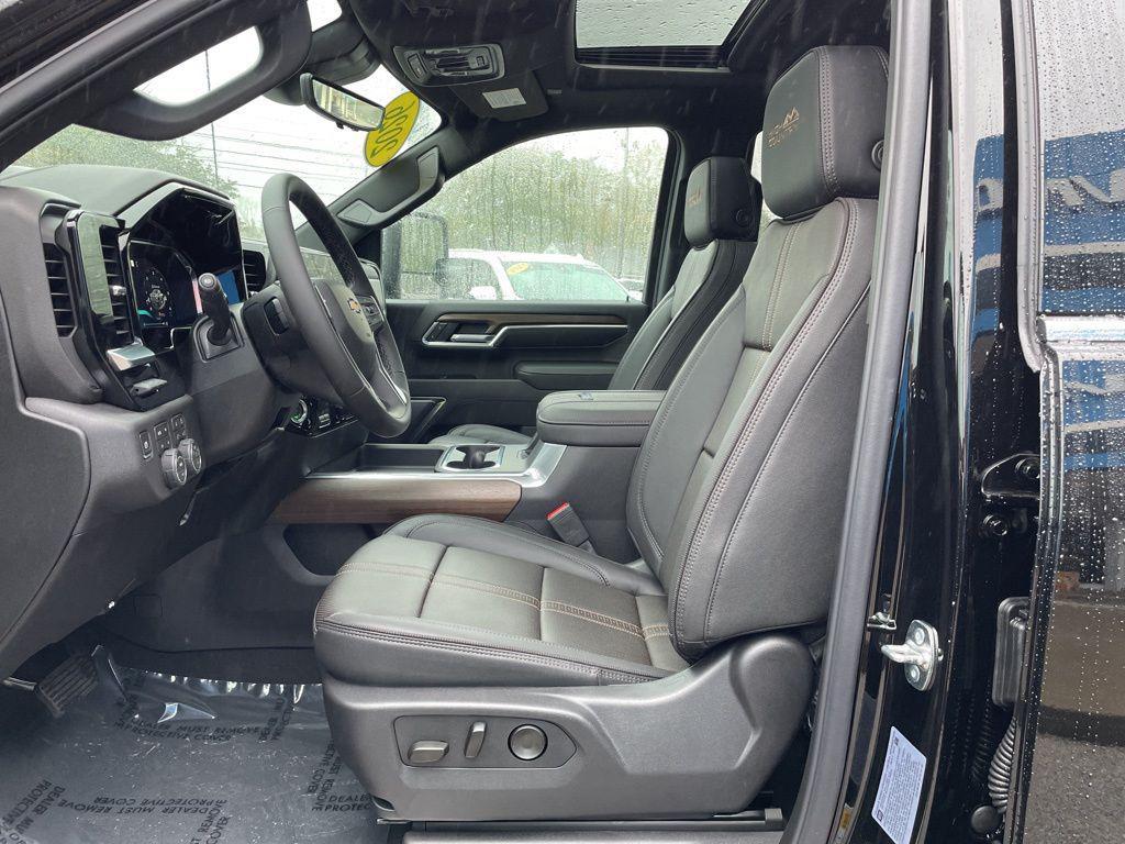 new 2026 Chevrolet Silverado 2500 car, priced at $81,946