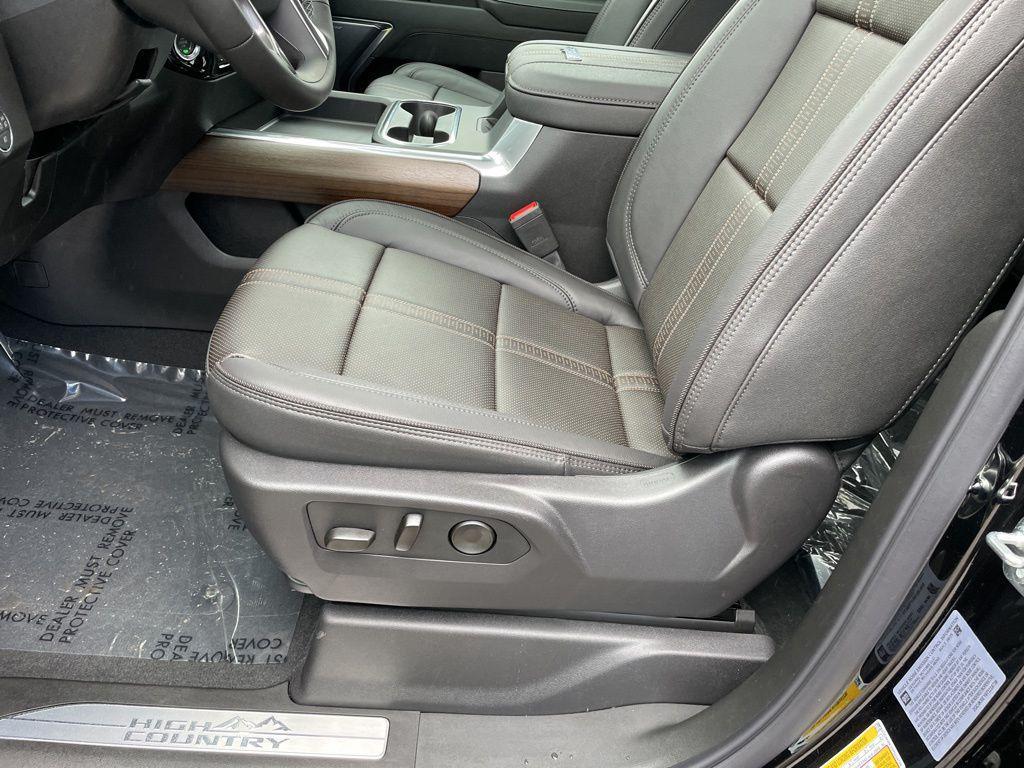 new 2026 Chevrolet Silverado 2500 car, priced at $81,946