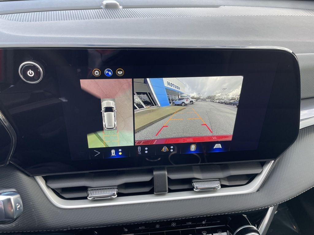 new 2026 Chevrolet Equinox car, priced at $32,592