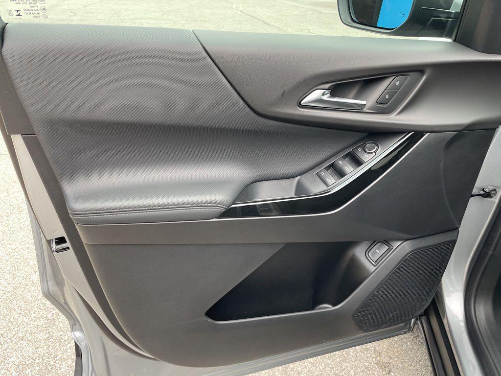 new 2026 Chevrolet Equinox car, priced at $32,141