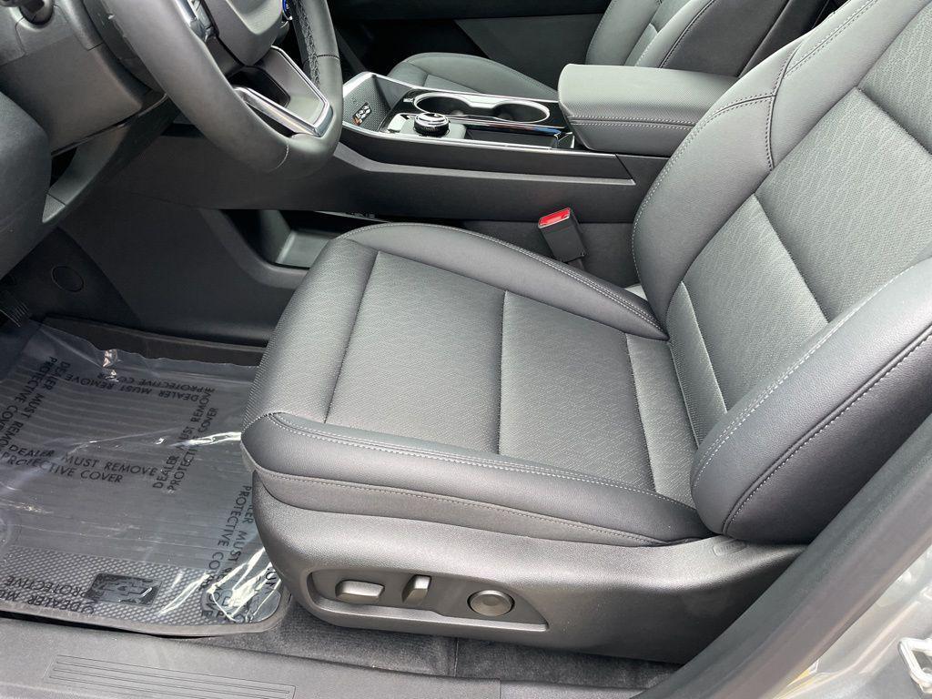 new 2026 Chevrolet Equinox car, priced at $32,141