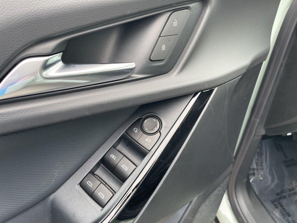 new 2026 Chevrolet Equinox car, priced at $29,333