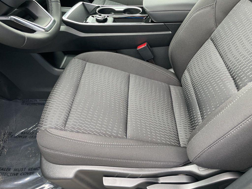 new 2026 Chevrolet Equinox car, priced at $29,333