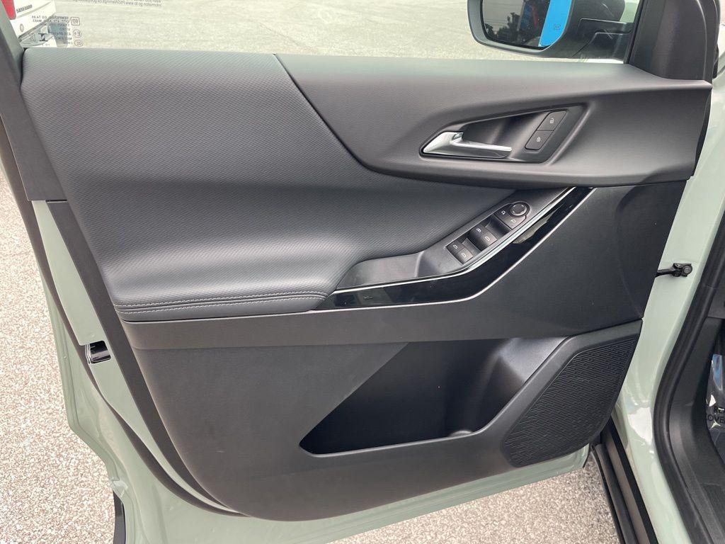 new 2026 Chevrolet Equinox car, priced at $29,333