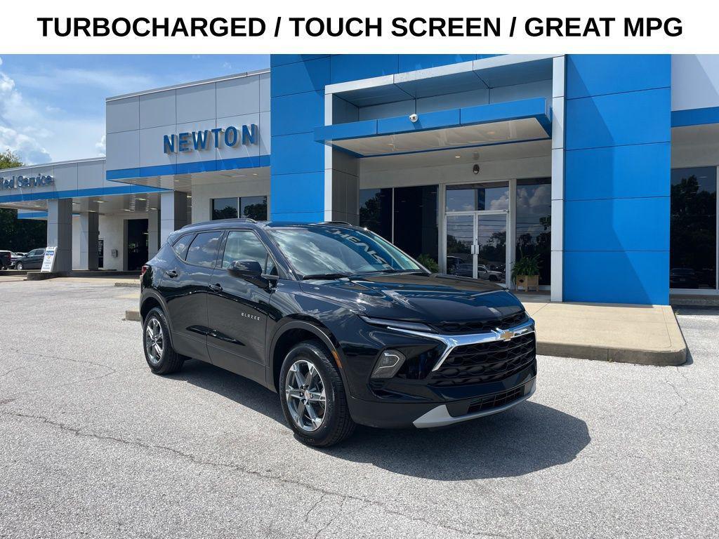 new 2025 Chevrolet Blazer car, priced at $35,070