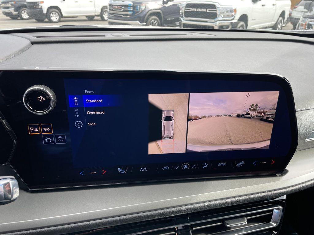 new 2026 Chevrolet Traverse car, priced at $43,230