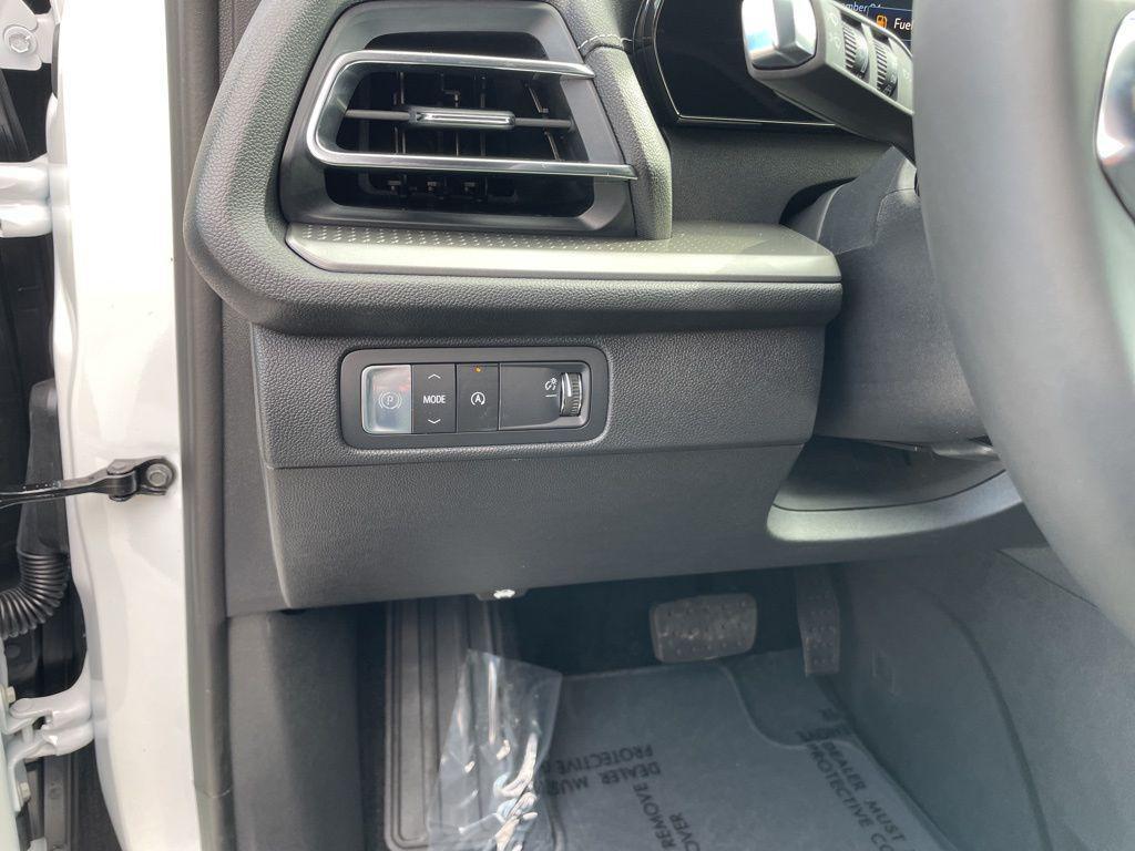 new 2026 Chevrolet Traverse car, priced at $43,230