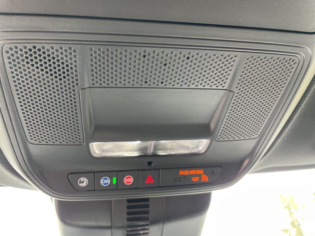 new 2026 Chevrolet Traverse car, priced at $43,230