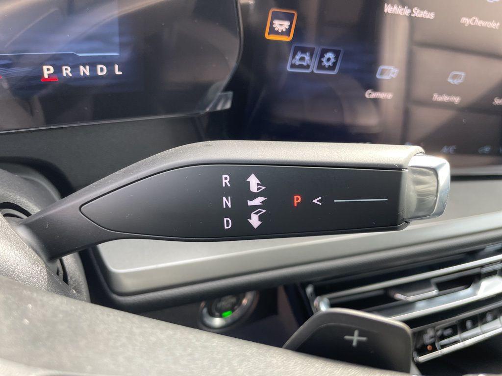 new 2026 Chevrolet Traverse car, priced at $43,230