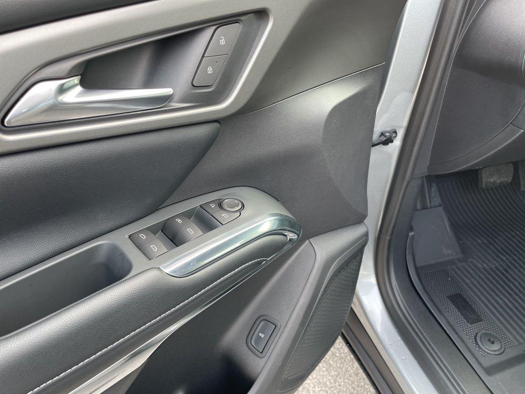 new 2026 Chevrolet Traverse car, priced at $43,230