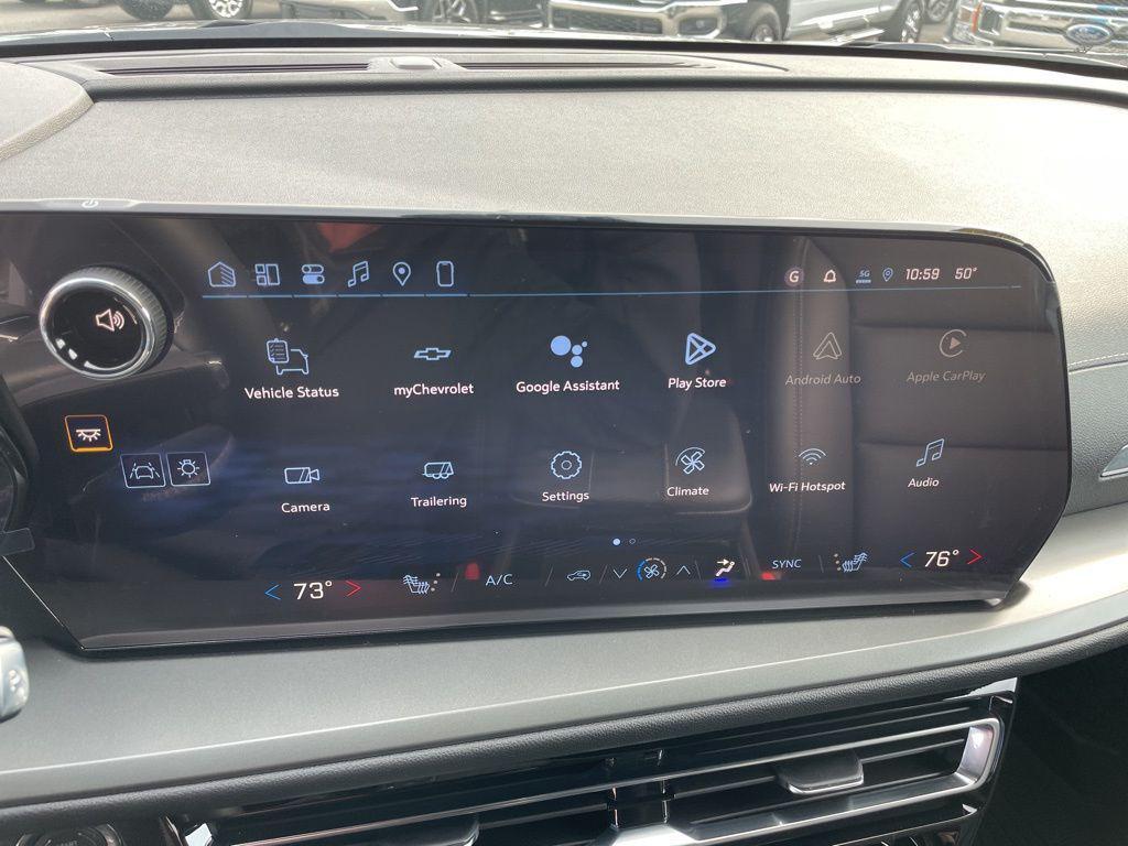 new 2026 Chevrolet Traverse car, priced at $43,230