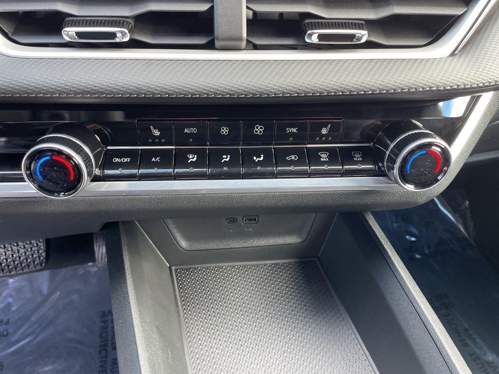 new 2026 Chevrolet Equinox car, priced at $31,730