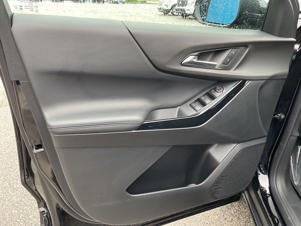 new 2026 Chevrolet Equinox car, priced at $28,914