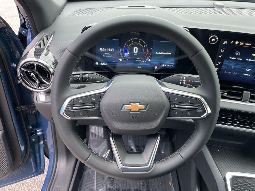 new 2026 Chevrolet Equinox car, priced at $29,595