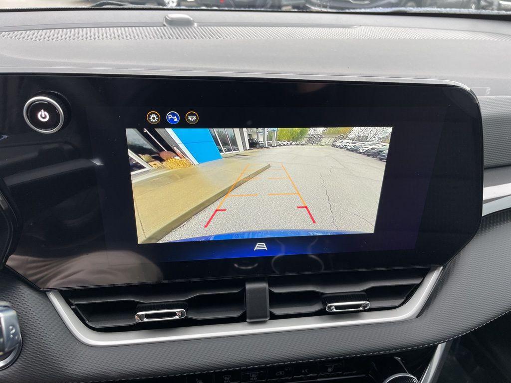 new 2026 Chevrolet Equinox car, priced at $29,595