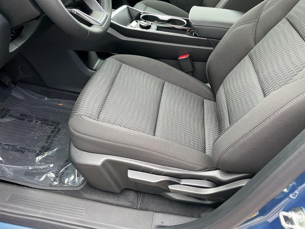 new 2026 Chevrolet Equinox car, priced at $29,595