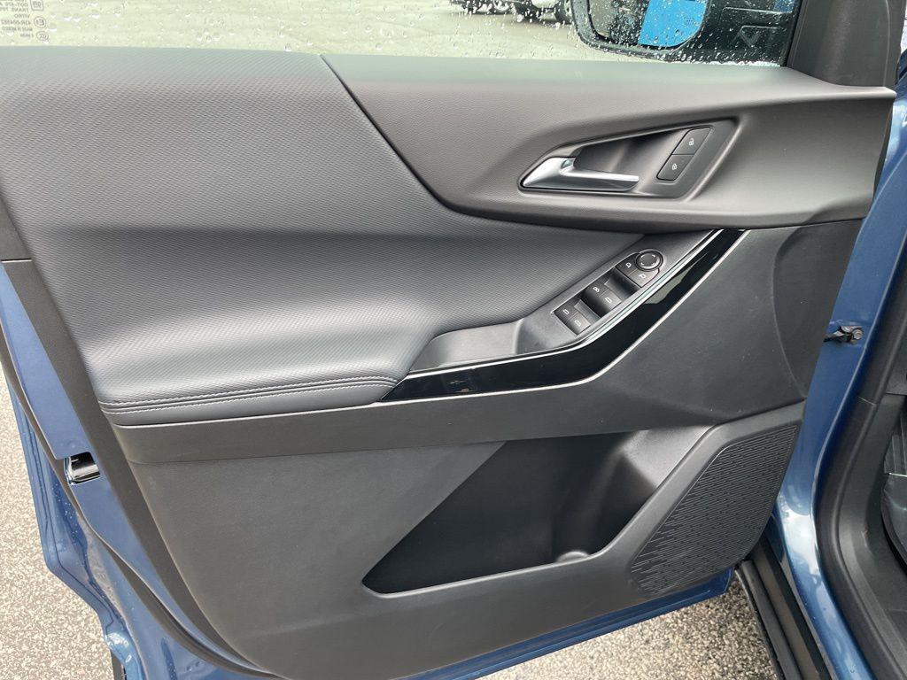 new 2026 Chevrolet Equinox car, priced at $29,595