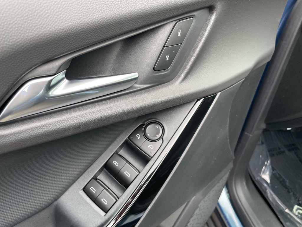 new 2026 Chevrolet Equinox car, priced at $29,595