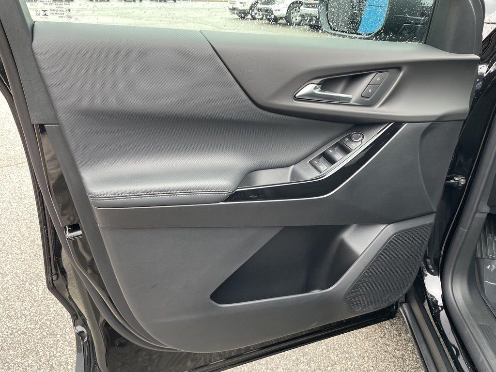 new 2026 Chevrolet Equinox car, priced at $30,215