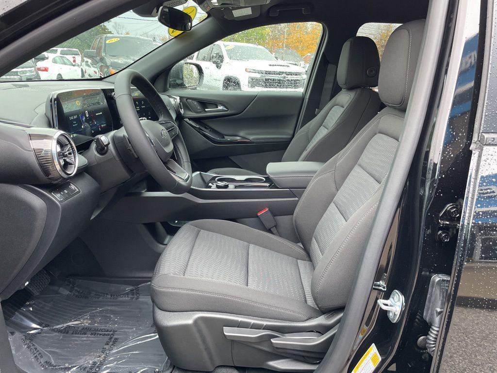 new 2026 Chevrolet Equinox car, priced at $30,215