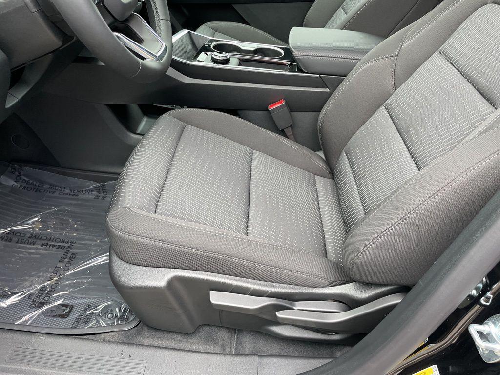 new 2026 Chevrolet Equinox car, priced at $30,215