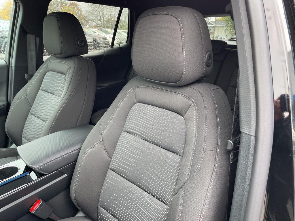 new 2026 Chevrolet Equinox car, priced at $30,215