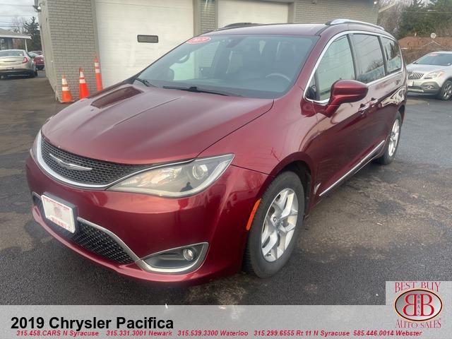 used 2019 Chrysler Pacifica car, priced at $12,995