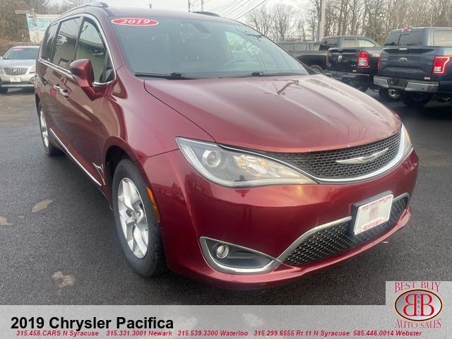 used 2019 Chrysler Pacifica car, priced at $12,995