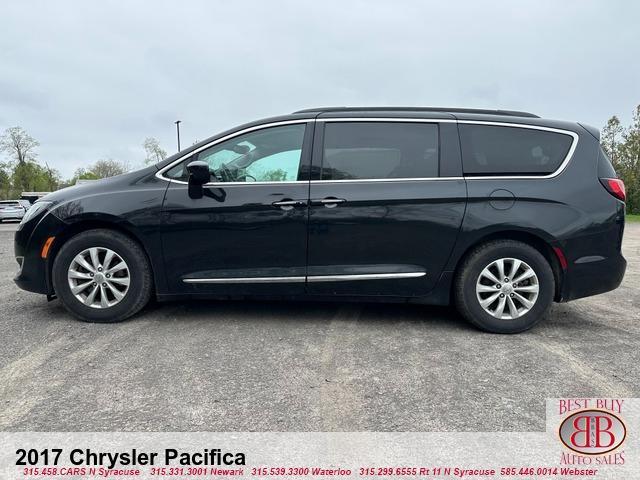 used 2017 Chrysler Pacifica car, priced at $9,995
