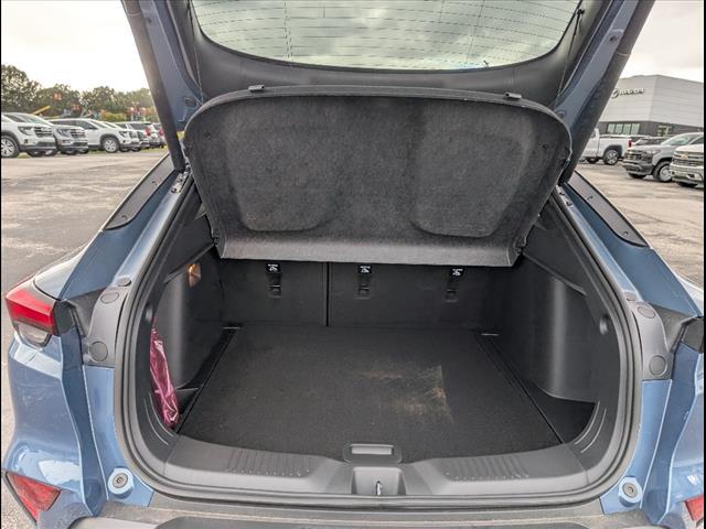 new 2025 Buick Envista car, priced at $23,775